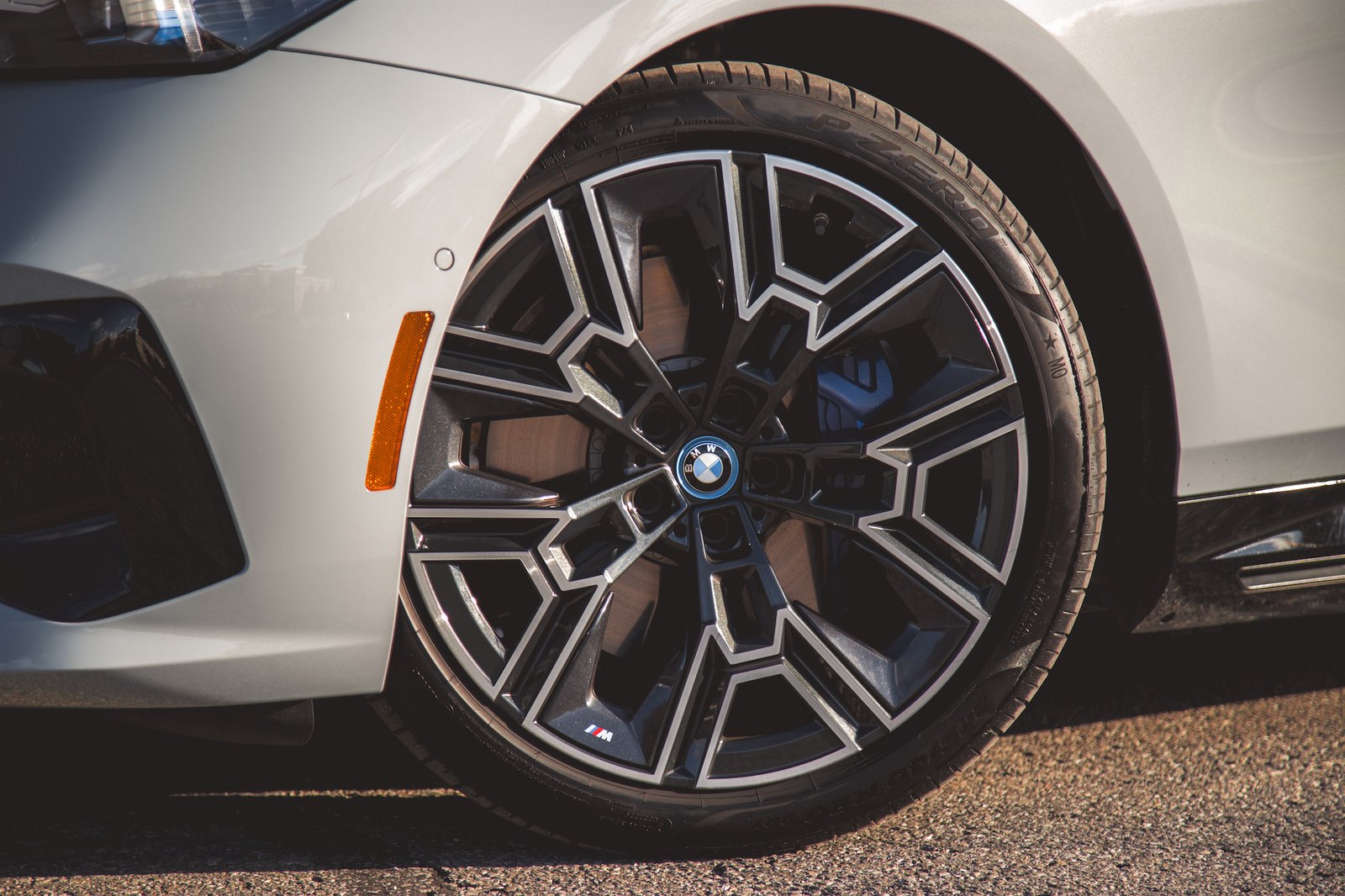 BMW i5