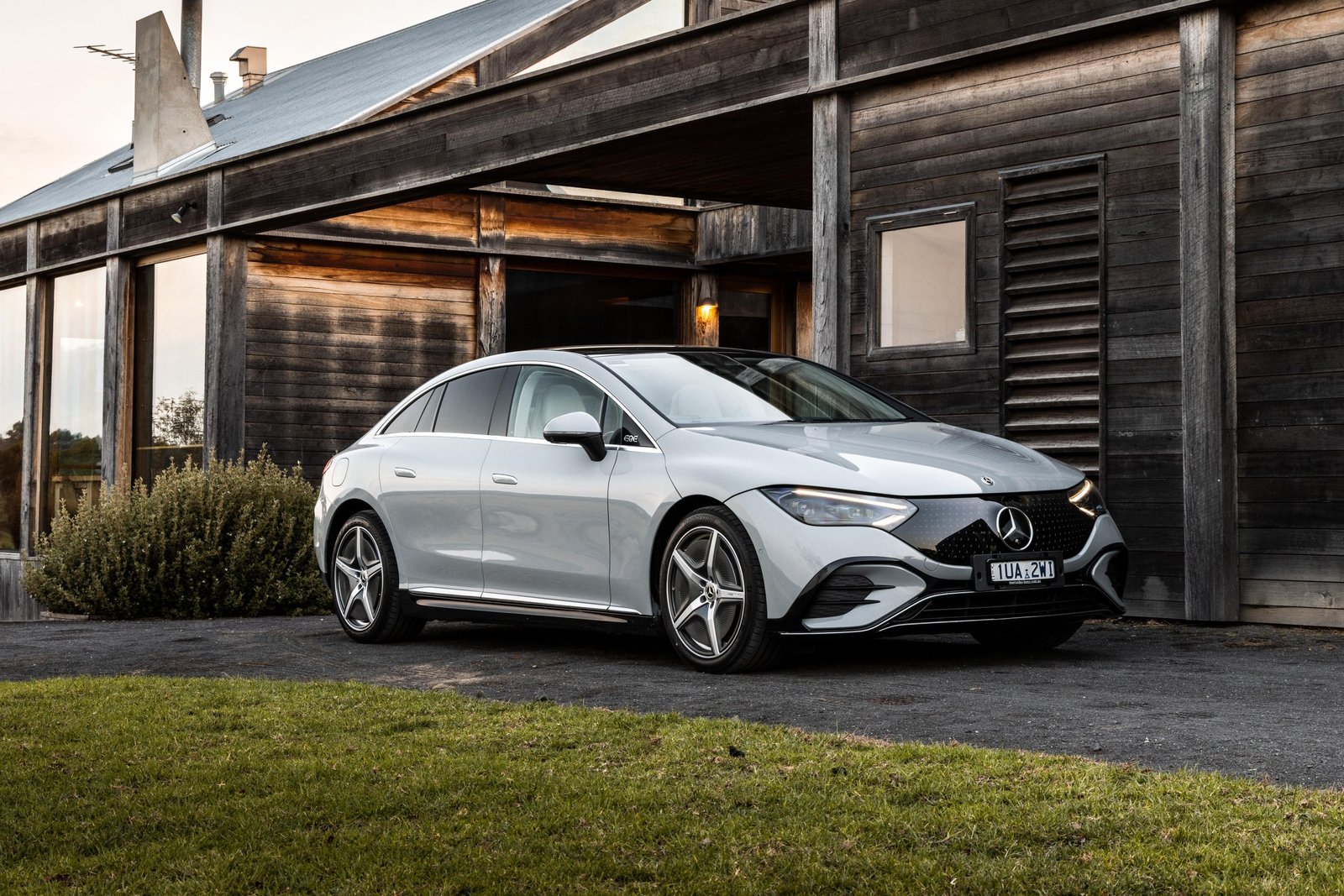 Mercedes EQE