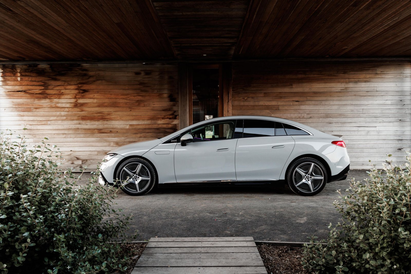 Mercedes EQE