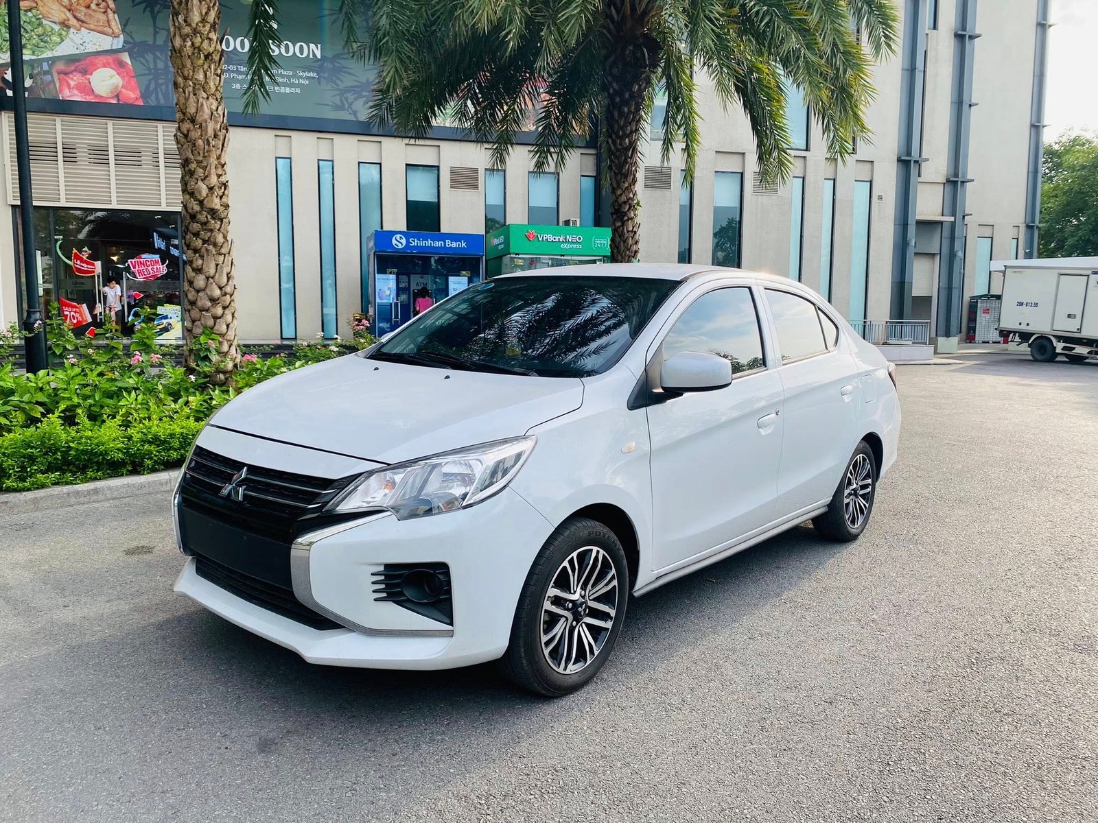 Mitsubishi Attrage