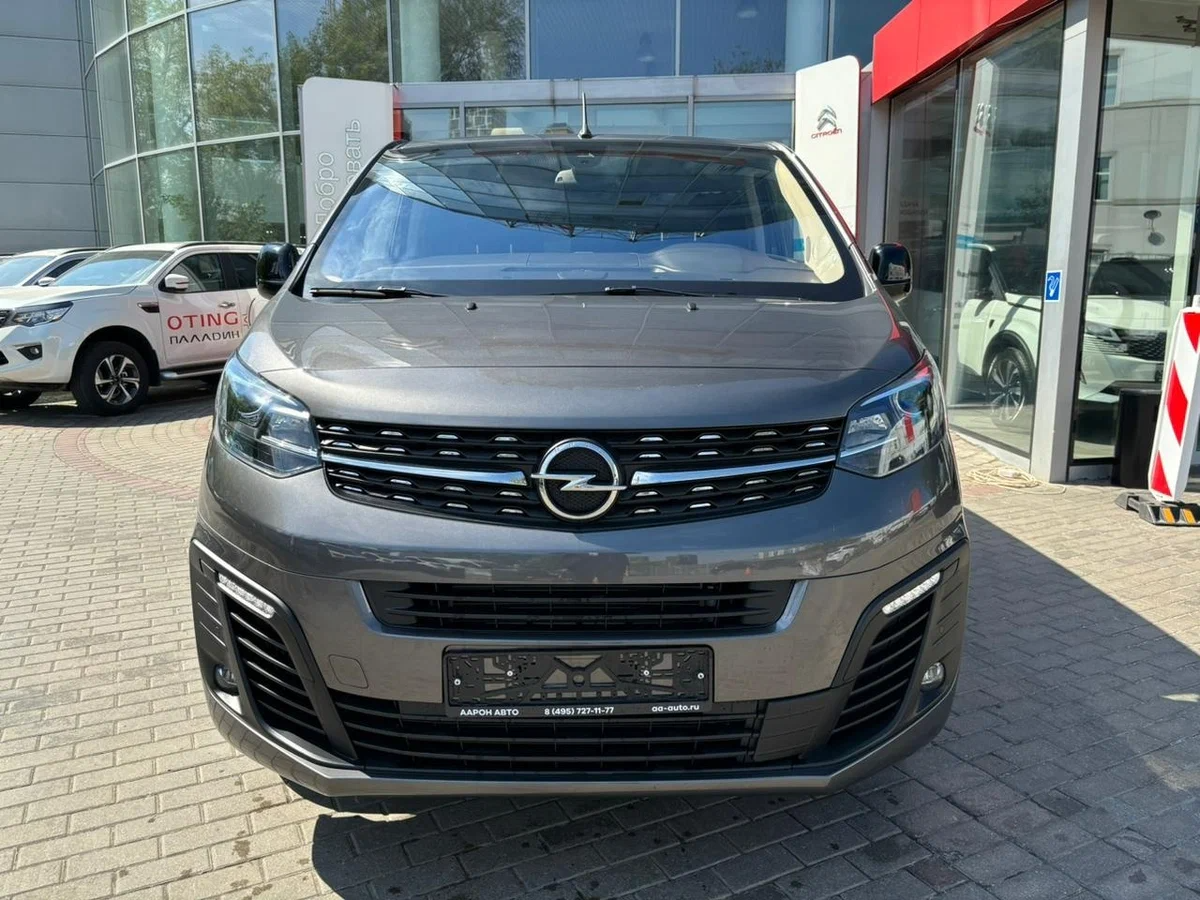 Opel Zafira 9 Seats