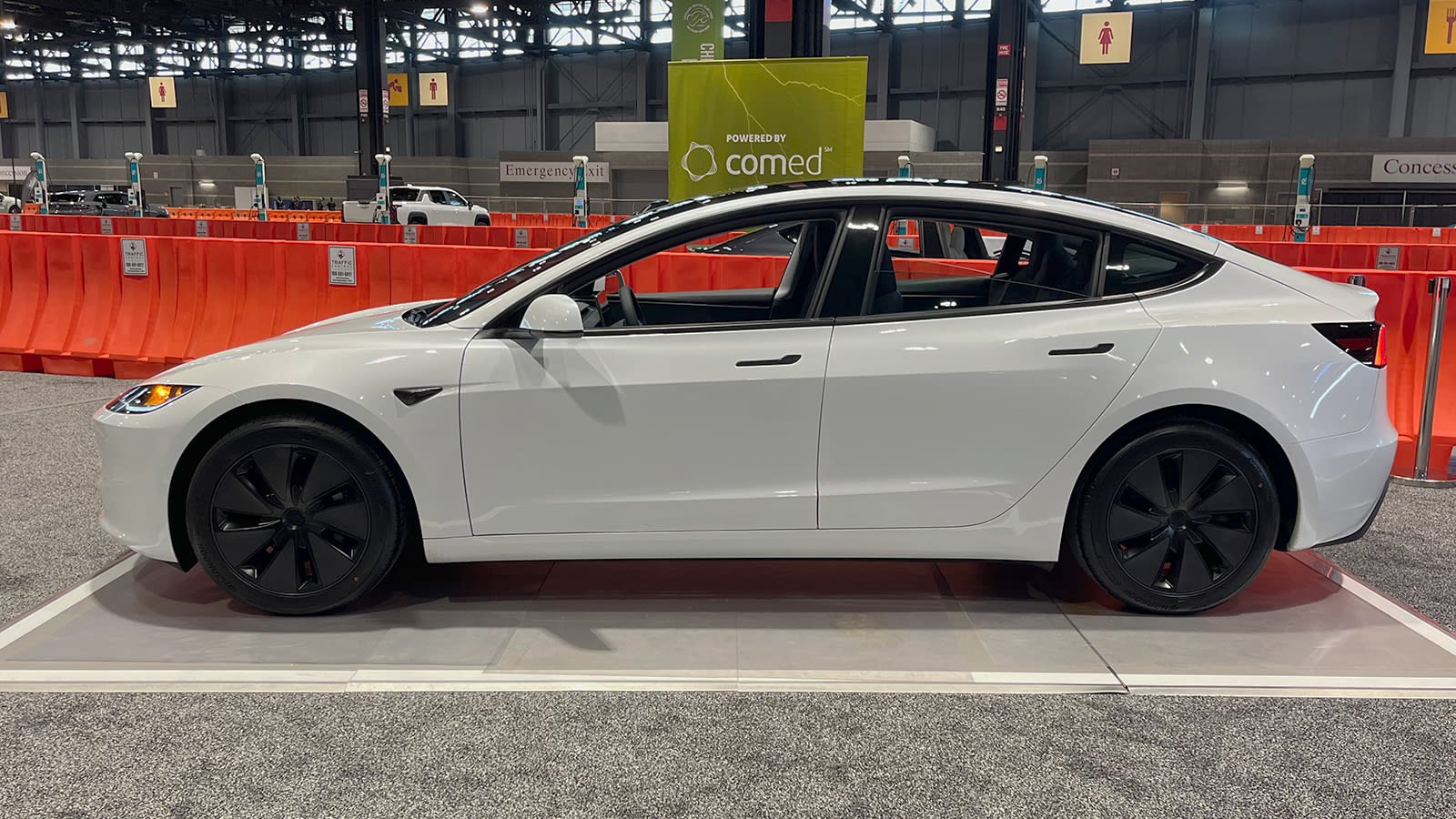 Tesla Model 3 2024