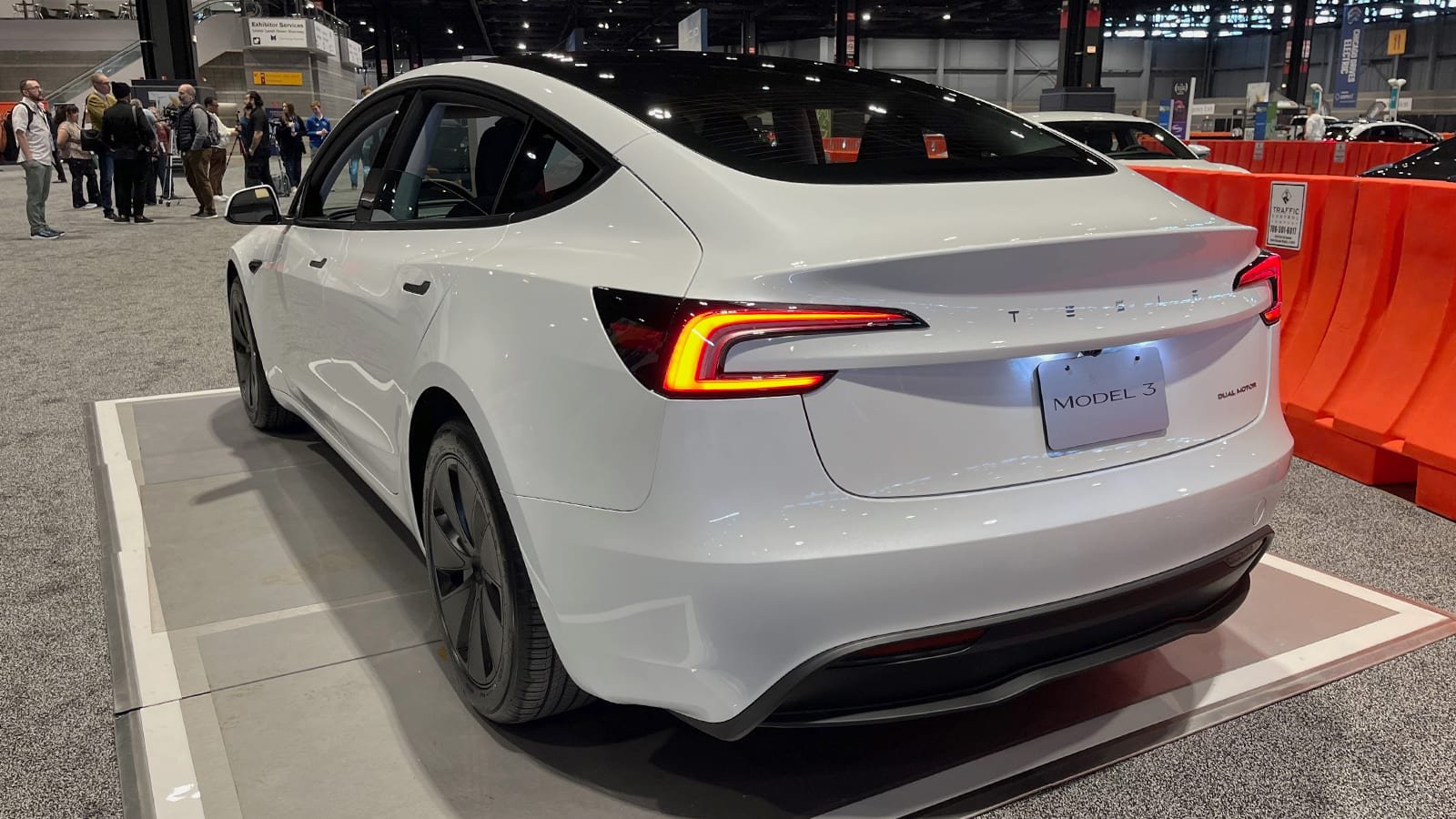 Tesla Model 3 2024