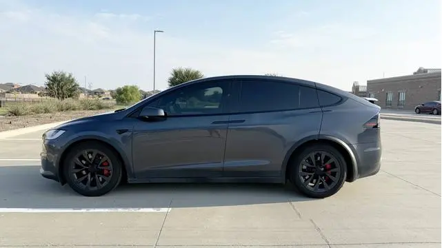 Tesla Model X Plaid