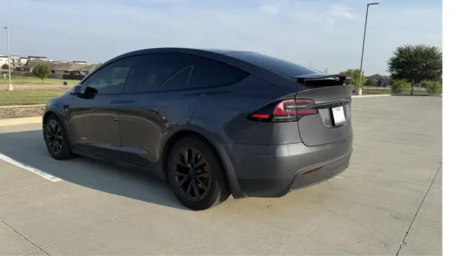 Tesla Model X Plaid